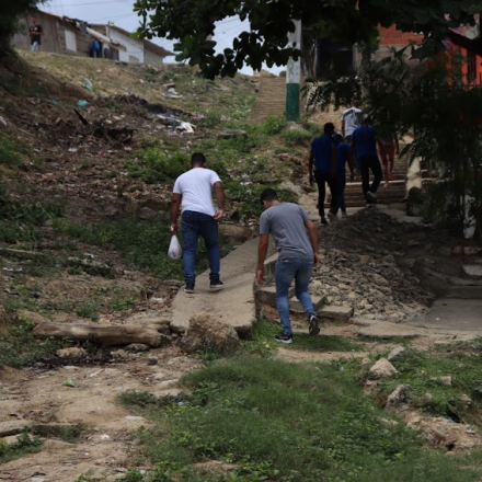 a5fc9c42-174e-40fc-b13d-d188231949b0